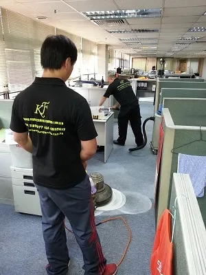 吊船清洗外牆