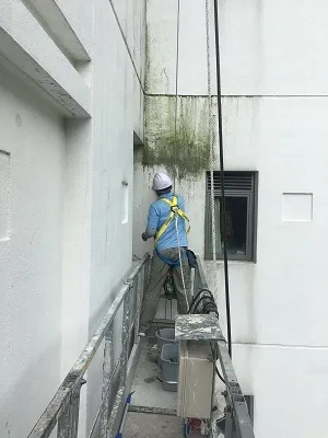 吊船清洗外牆
